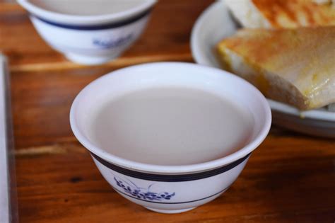  Yak Butter Tea - Geniessen Sie die herzhafte Wärme des tibetischen Klassikers!